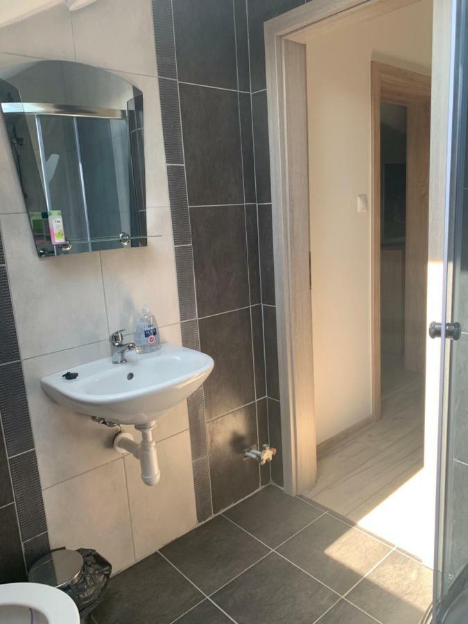 Apartmanovy Dom Magda Vrbov Exterior photo