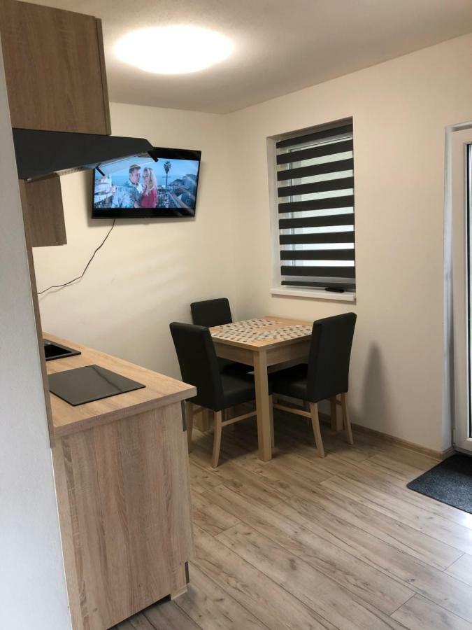 Apartmanovy Dom Magda Vrbov Exterior photo